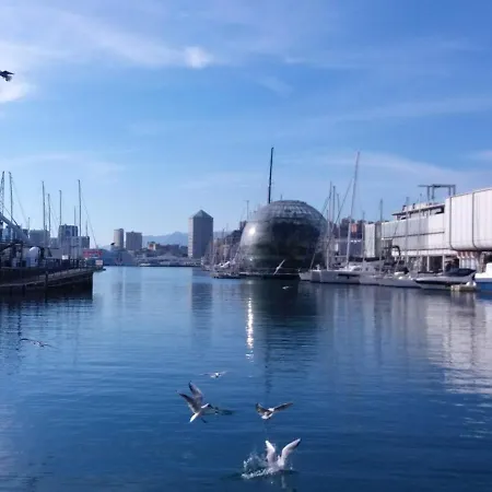With 5 Bedrooms In With Wonderful City View And Wifi 3 Km From The Beach